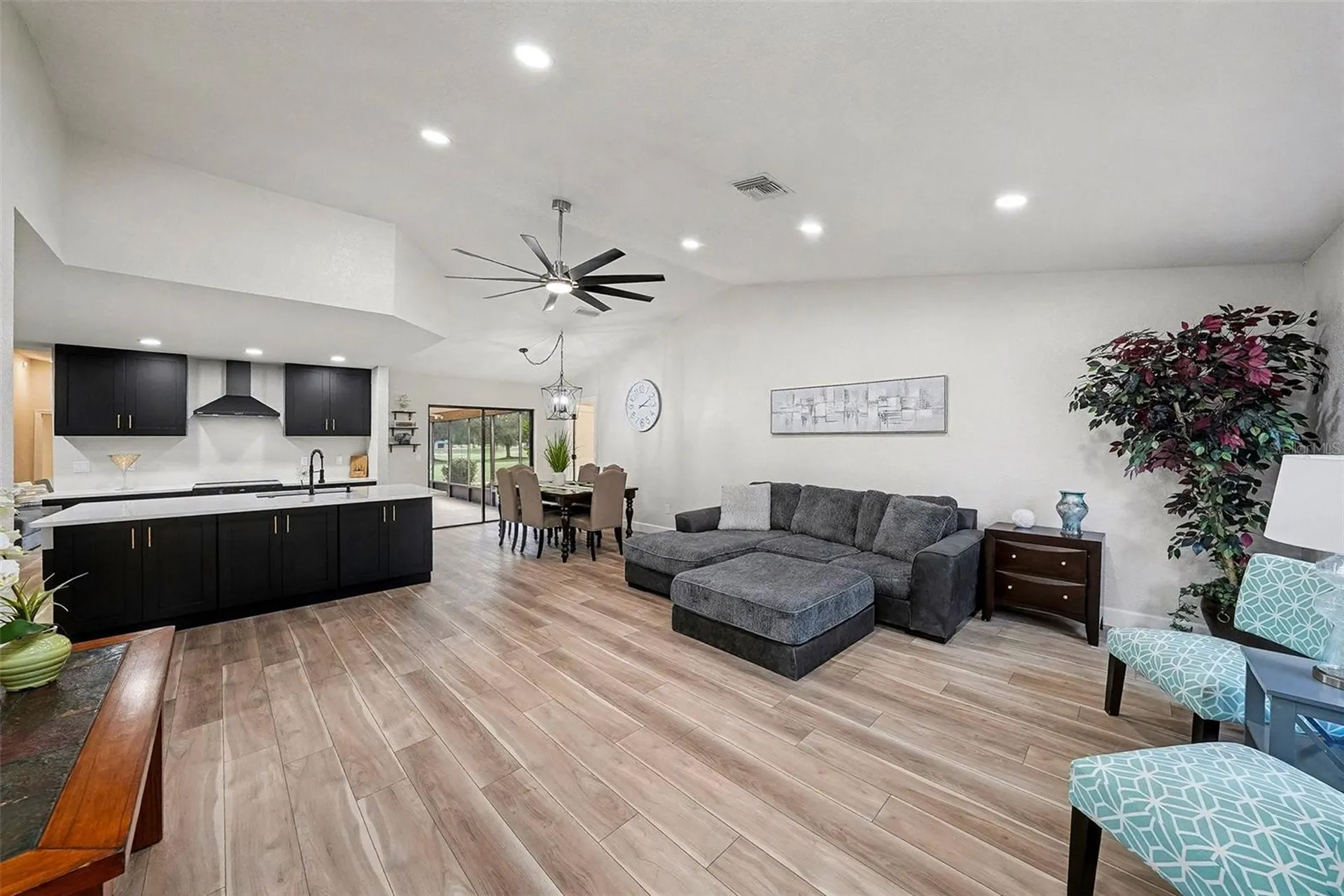 11325 Glenmont Drive Tampa FL 33635