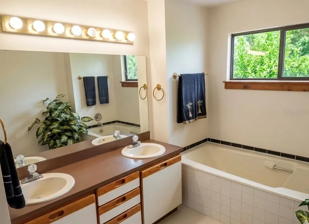 2070 S Courtenay Parkway Merritt Island FL 32952