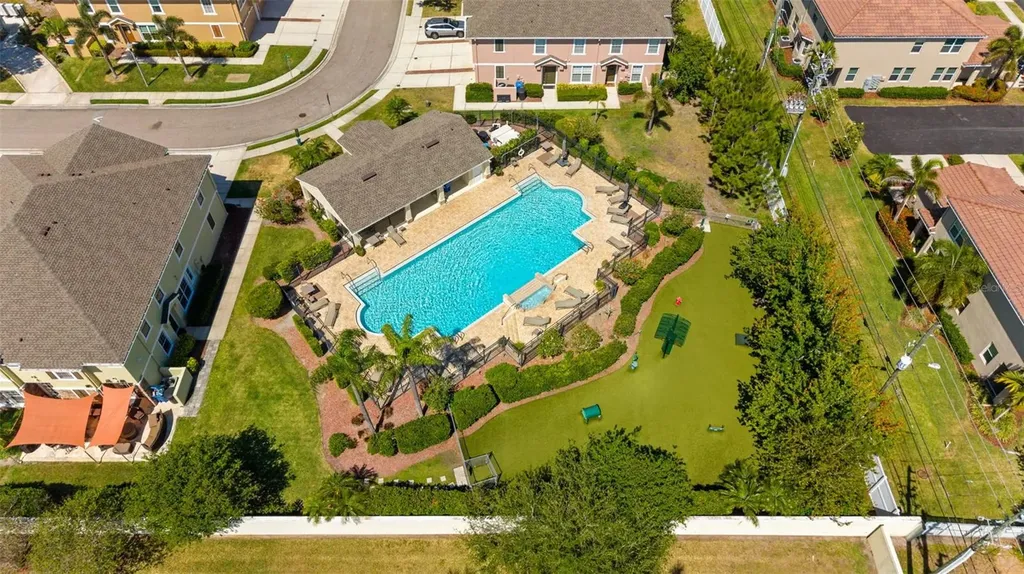 5107 6th Way N St Petersburg FL 33703