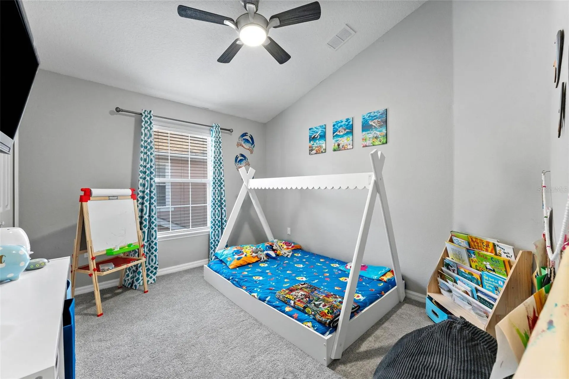 5107 6th Way N St Petersburg FL 33703