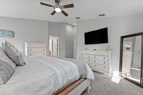 5107 6th Way N St Petersburg FL 33703