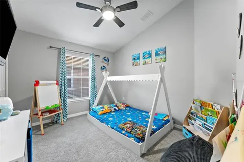 5107 6th Way N St Petersburg FL 33703