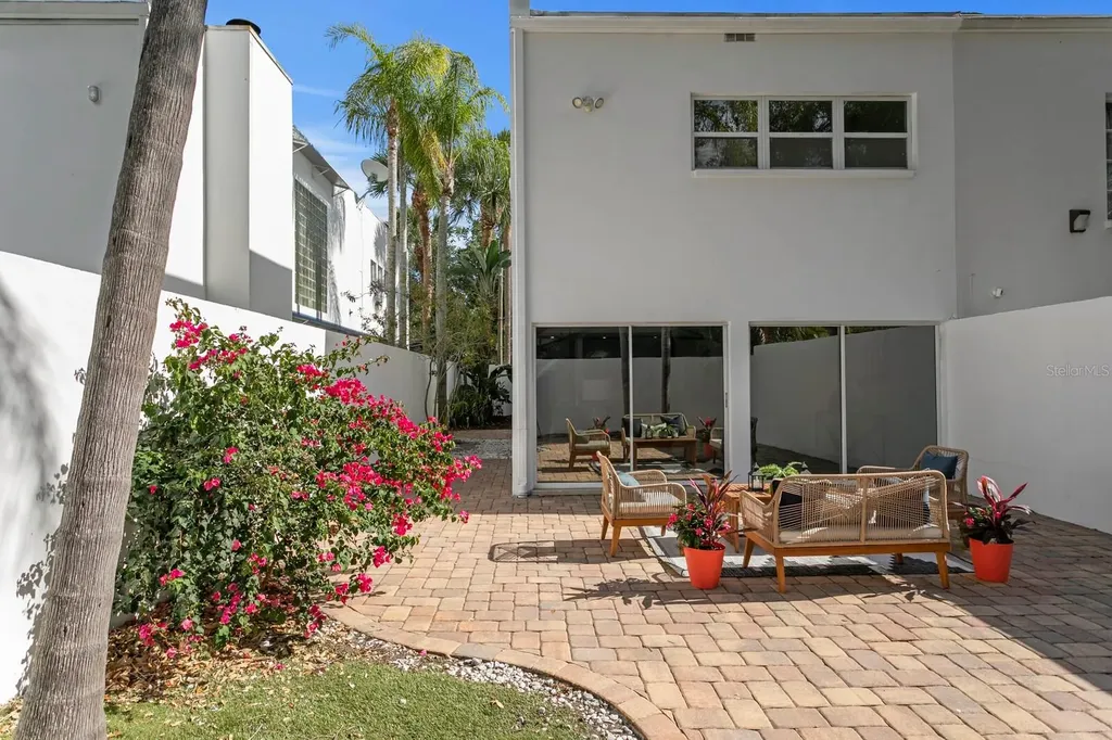 3119 W Barcelona Street Tampa FL 33629