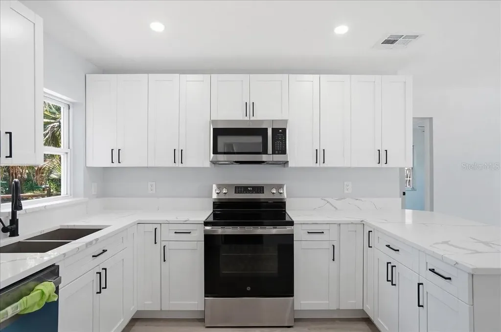 761 29th Avenue S St Petersburg FL 33705