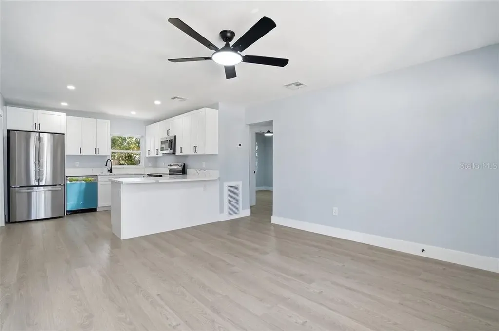 761 29th Avenue S St Petersburg FL 33705