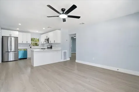 761 29th Avenue S St Petersburg FL 33705