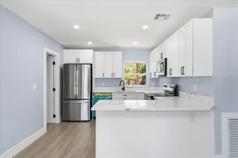 761 29th Avenue S St Petersburg FL 33705