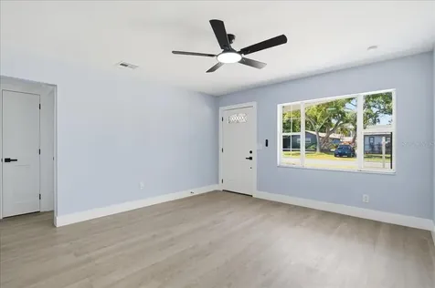 761 29th Avenue S St Petersburg FL 33705