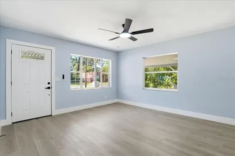 761 29th Avenue S St Petersburg FL 33705