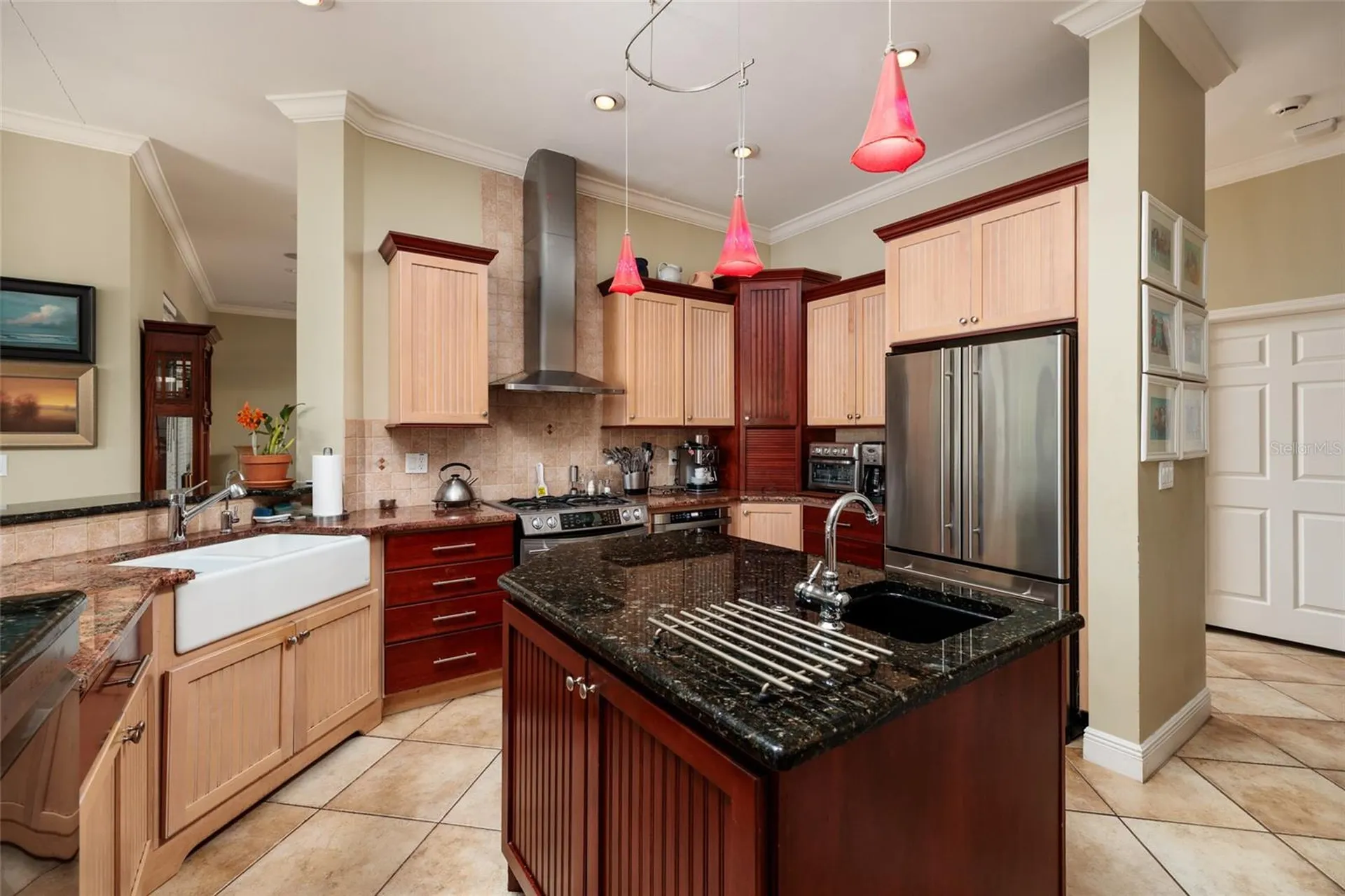 6737 Mango Avenue S St Petersburg FL 33707