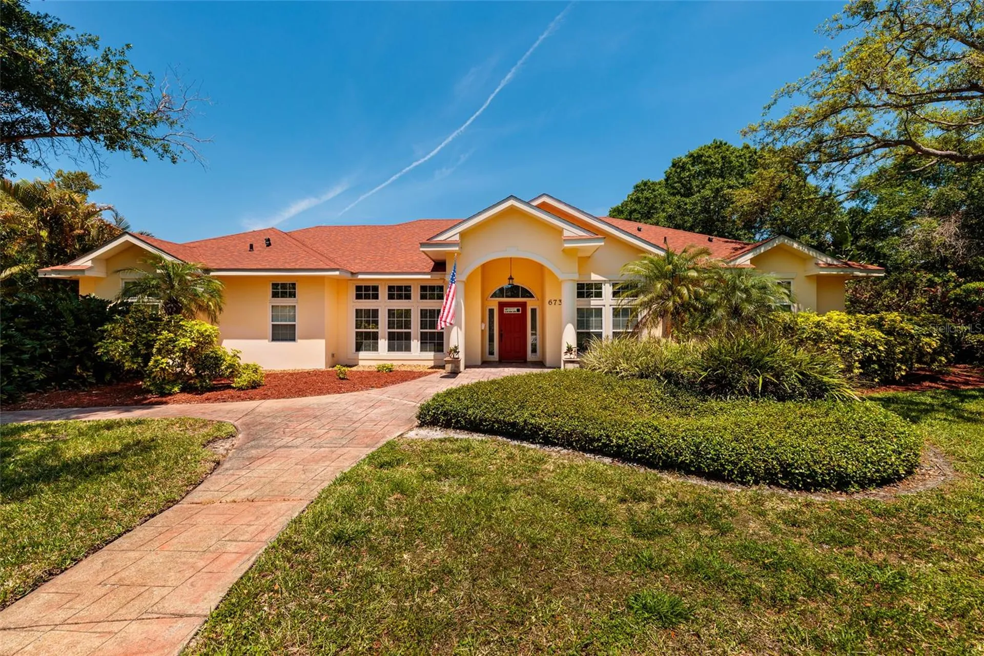 6737 Mango Avenue S St Petersburg FL 33707