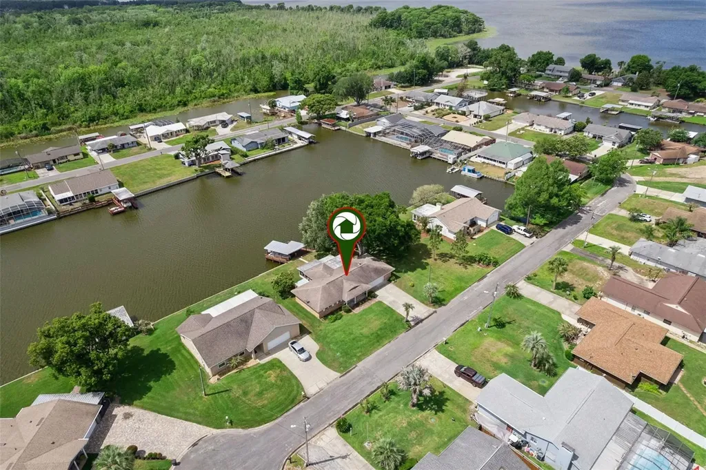 26632 W Cove Drive Tavares FL 32778