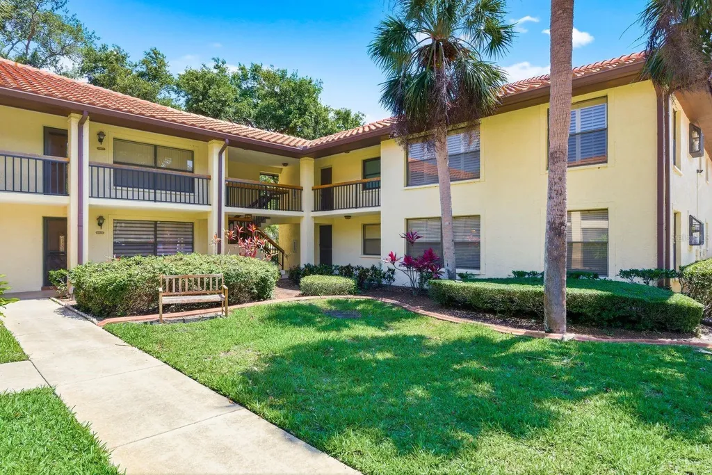 2614 Hammock Court Clearwater FL 33761