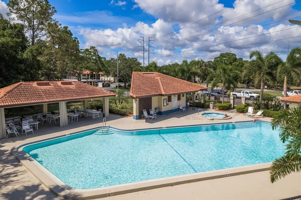 2614 Hammock Court Clearwater FL 33761