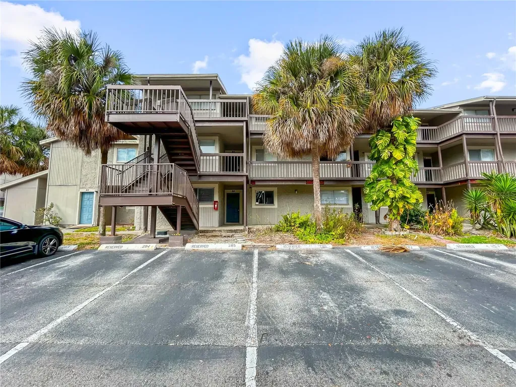 6336 Newtown Circle Tampa FL 33615