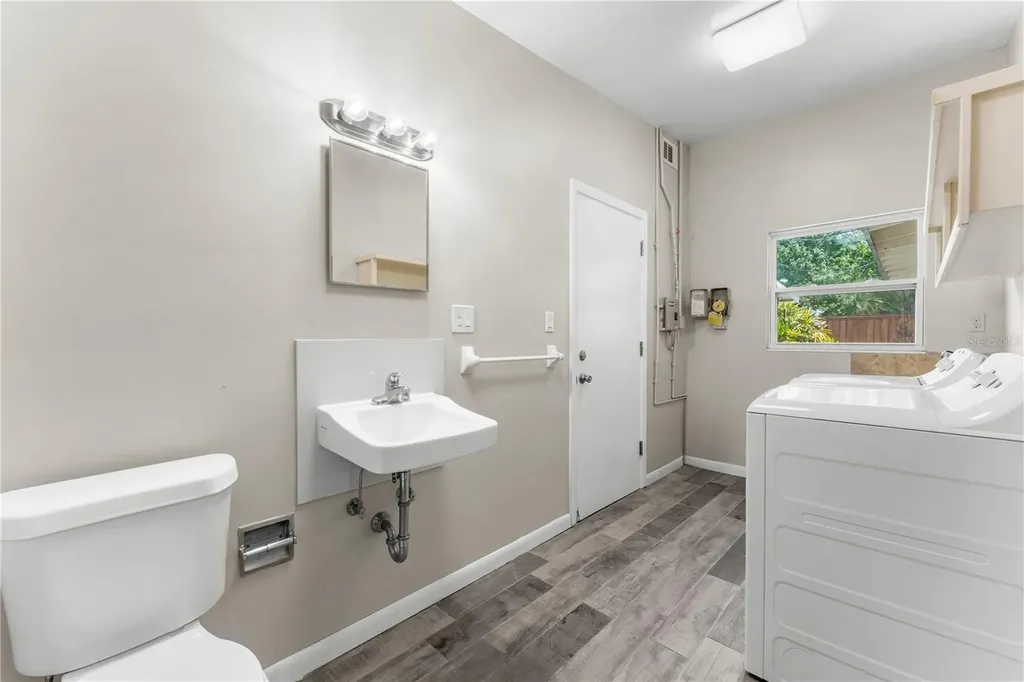 1519 Dunsany Avenue Orlando FL 32806