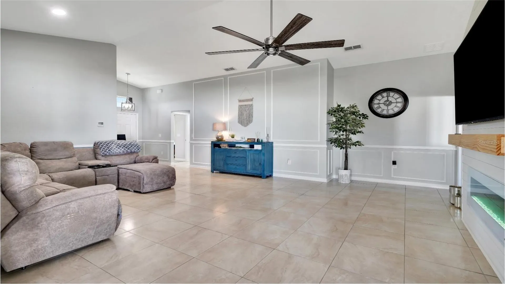 23905 Narrowleaf Court Leesburg FL 34748