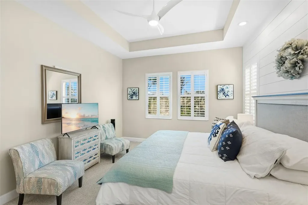 347 Compass Point Drive Bradenton FL 34209