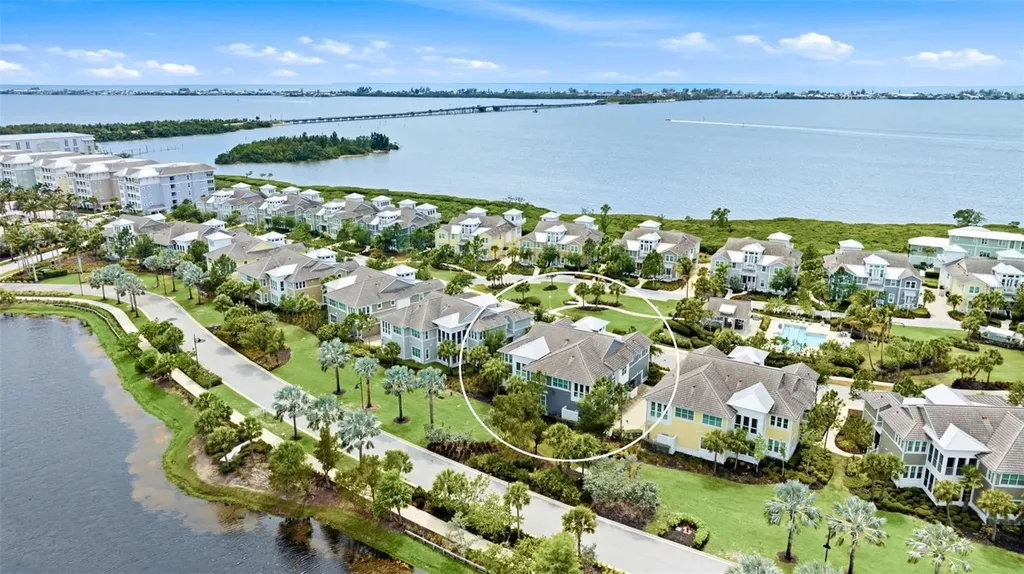 347 Compass Point Drive Bradenton FL 34209
