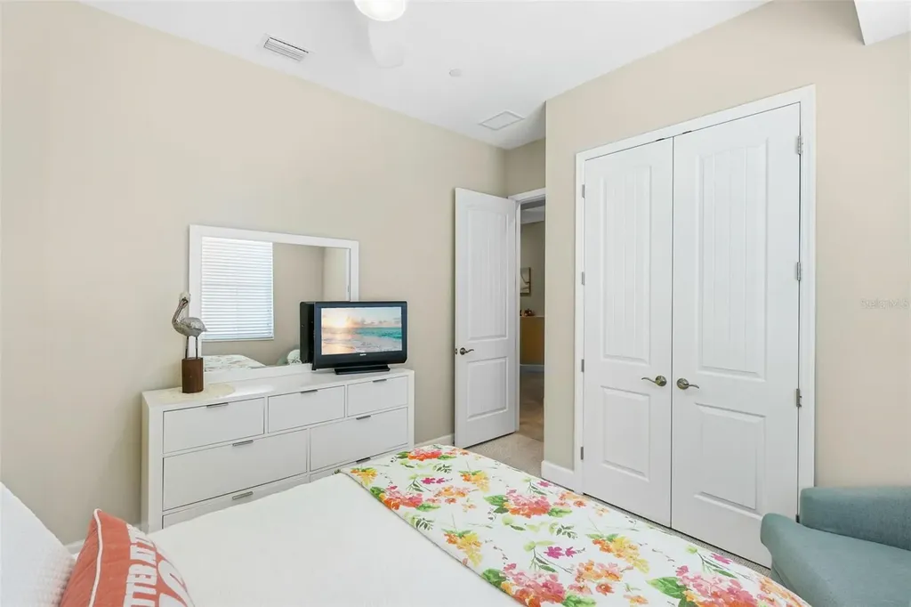347 Compass Point Drive Bradenton FL 34209