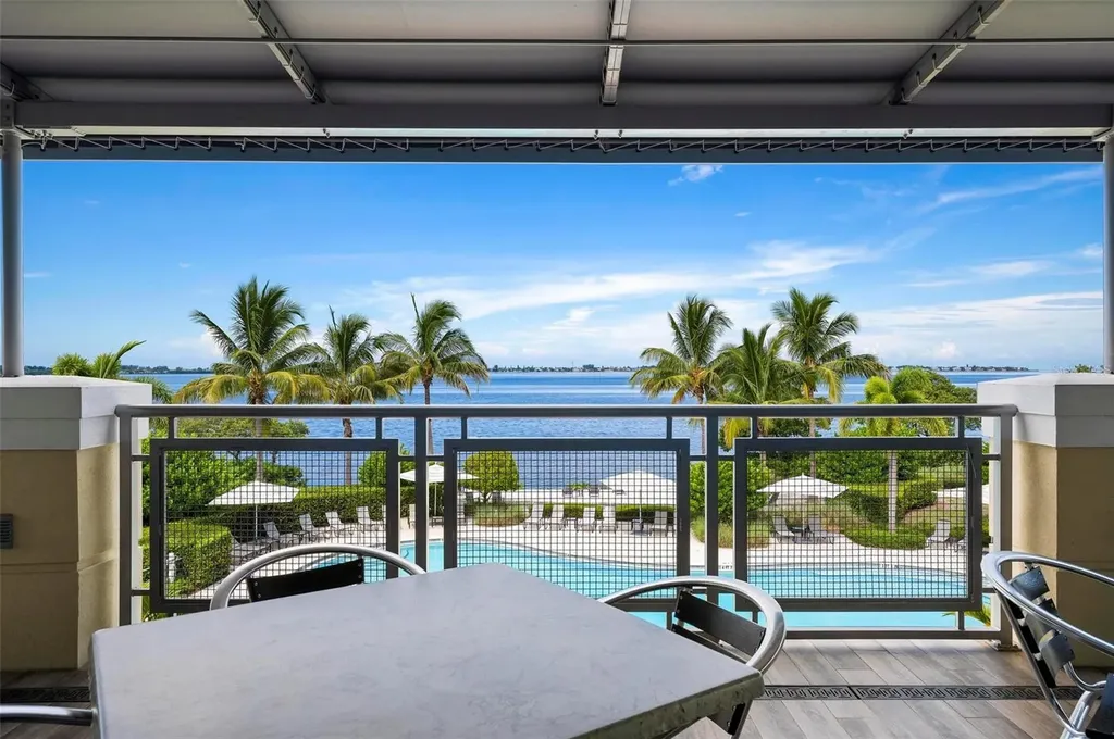 347 Compass Point Drive Bradenton FL 34209