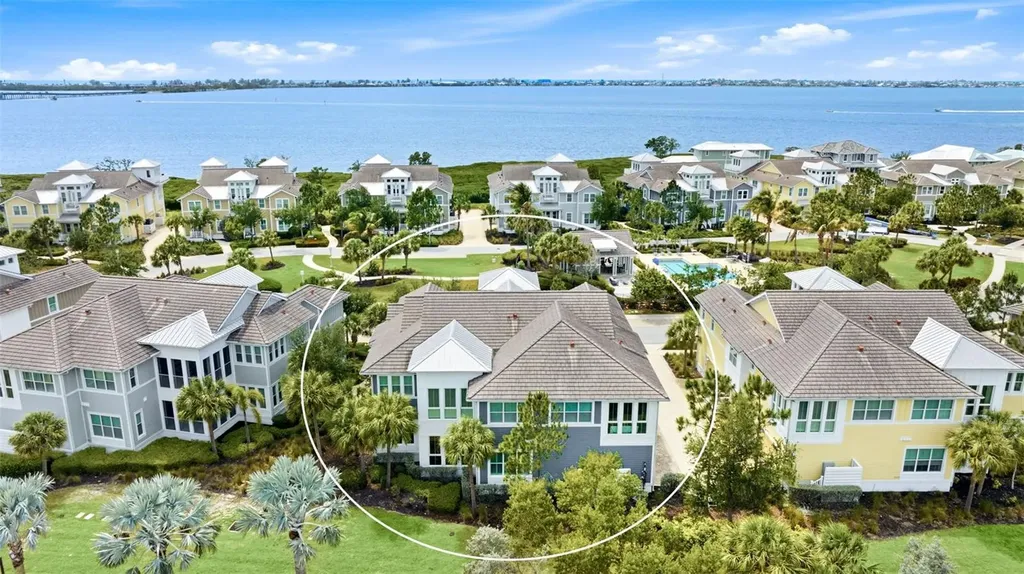 347 Compass Point Drive Bradenton FL 34209