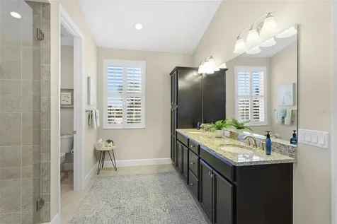 347 Compass Point Drive Bradenton FL 34209