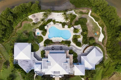 347 Compass Point Drive Bradenton FL 34209