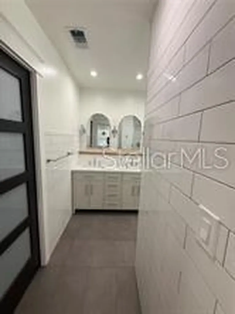 6007 N Central Avenue Tampa FL 33604