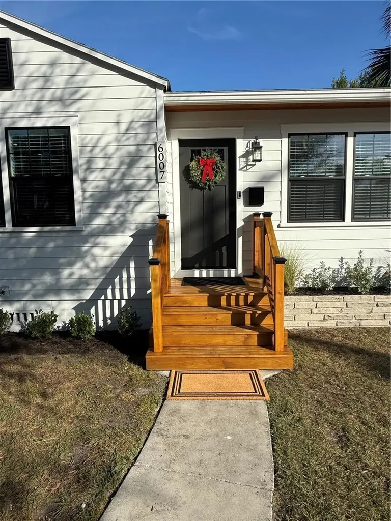 6007 N Central Avenue Tampa FL 33604