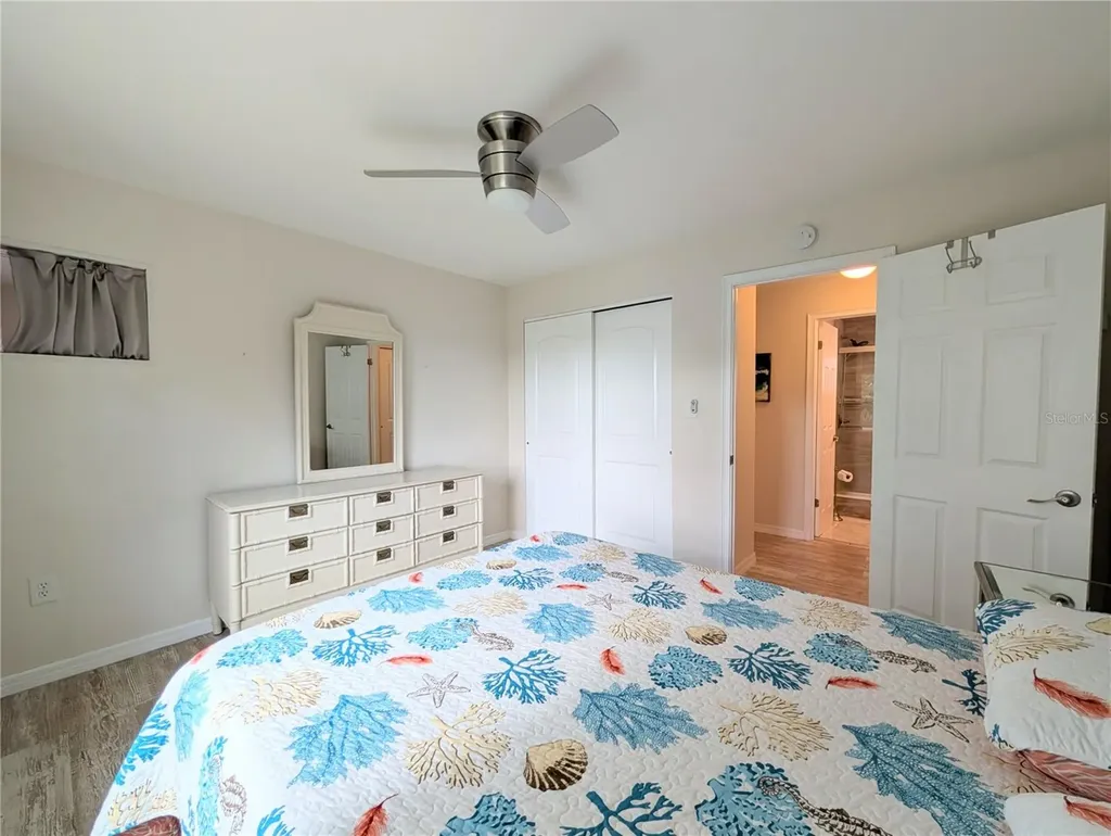 5949 Easy Street Bradenton FL 34207