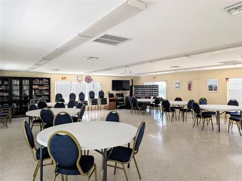 5949 Easy Street Bradenton FL 34207