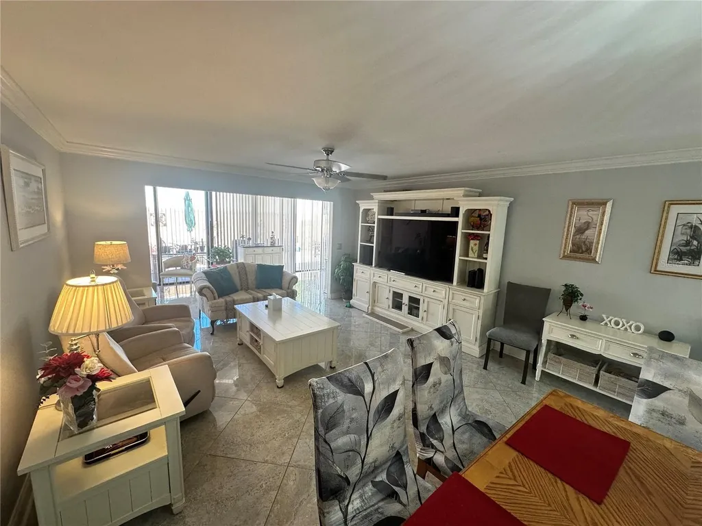 567 Lakeside Drive Bradenton FL 34210