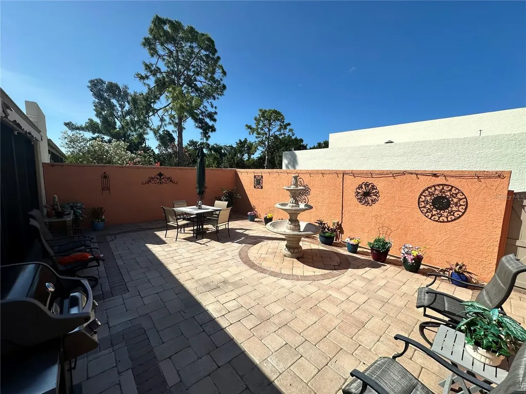 567 Lakeside Drive Bradenton FL 34210