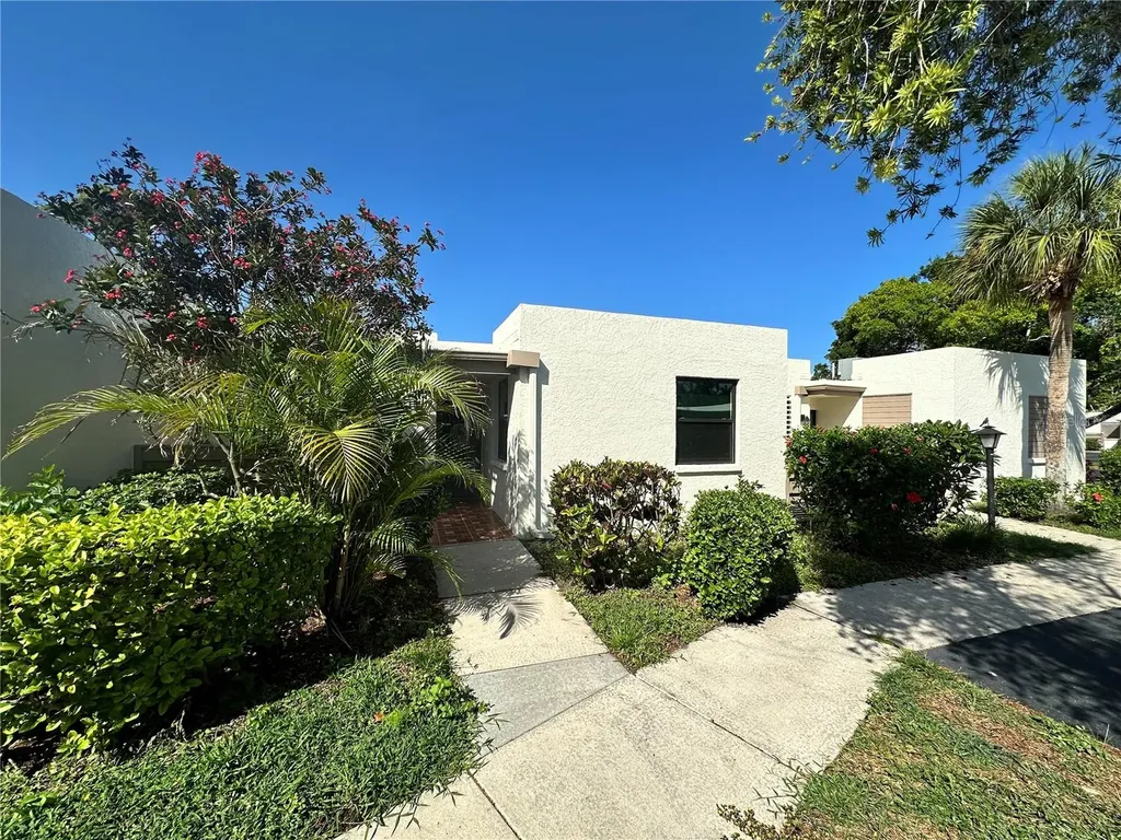 567 Lakeside Drive Bradenton FL 34210