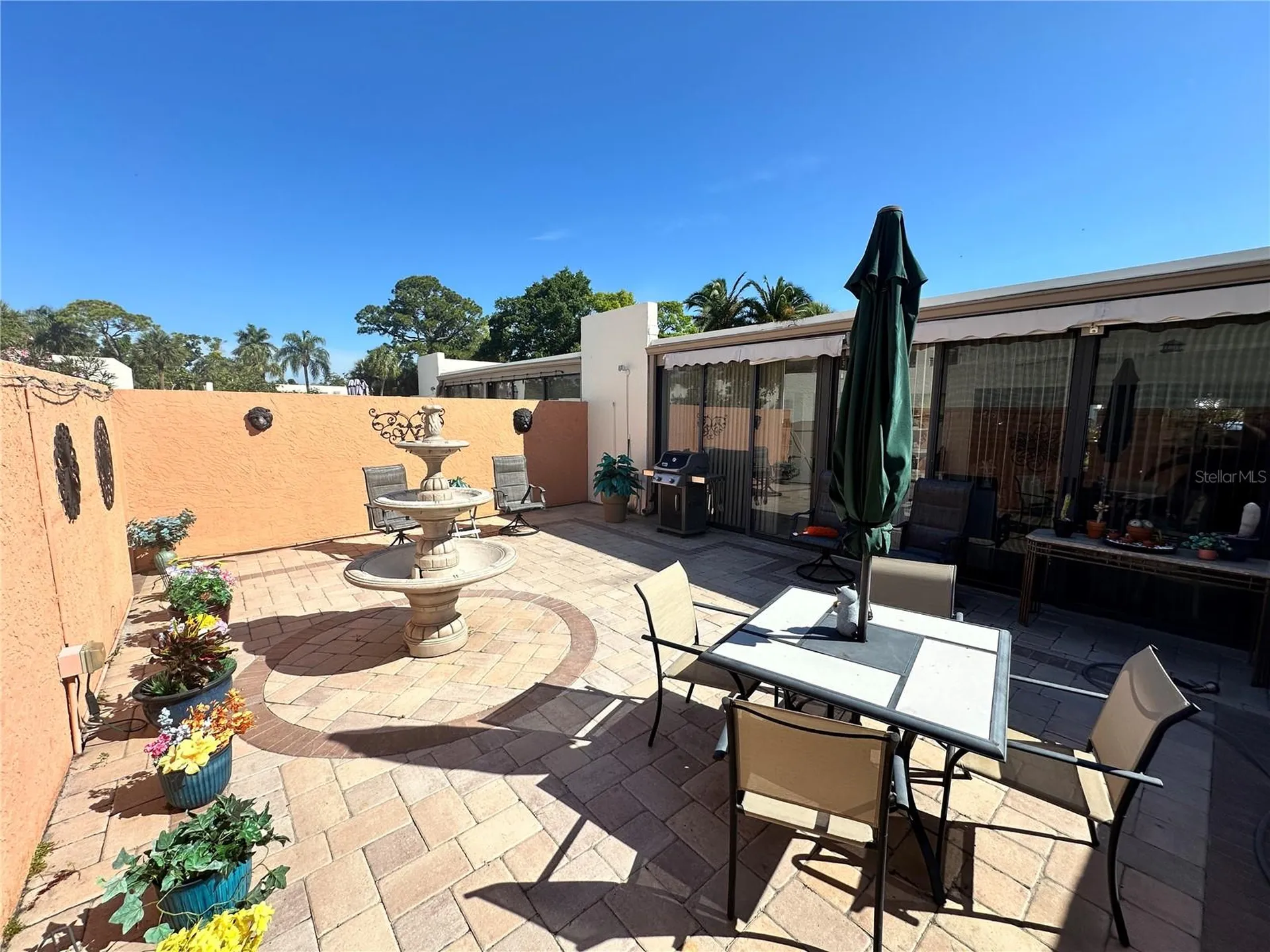 567 Lakeside Drive Bradenton FL 34210