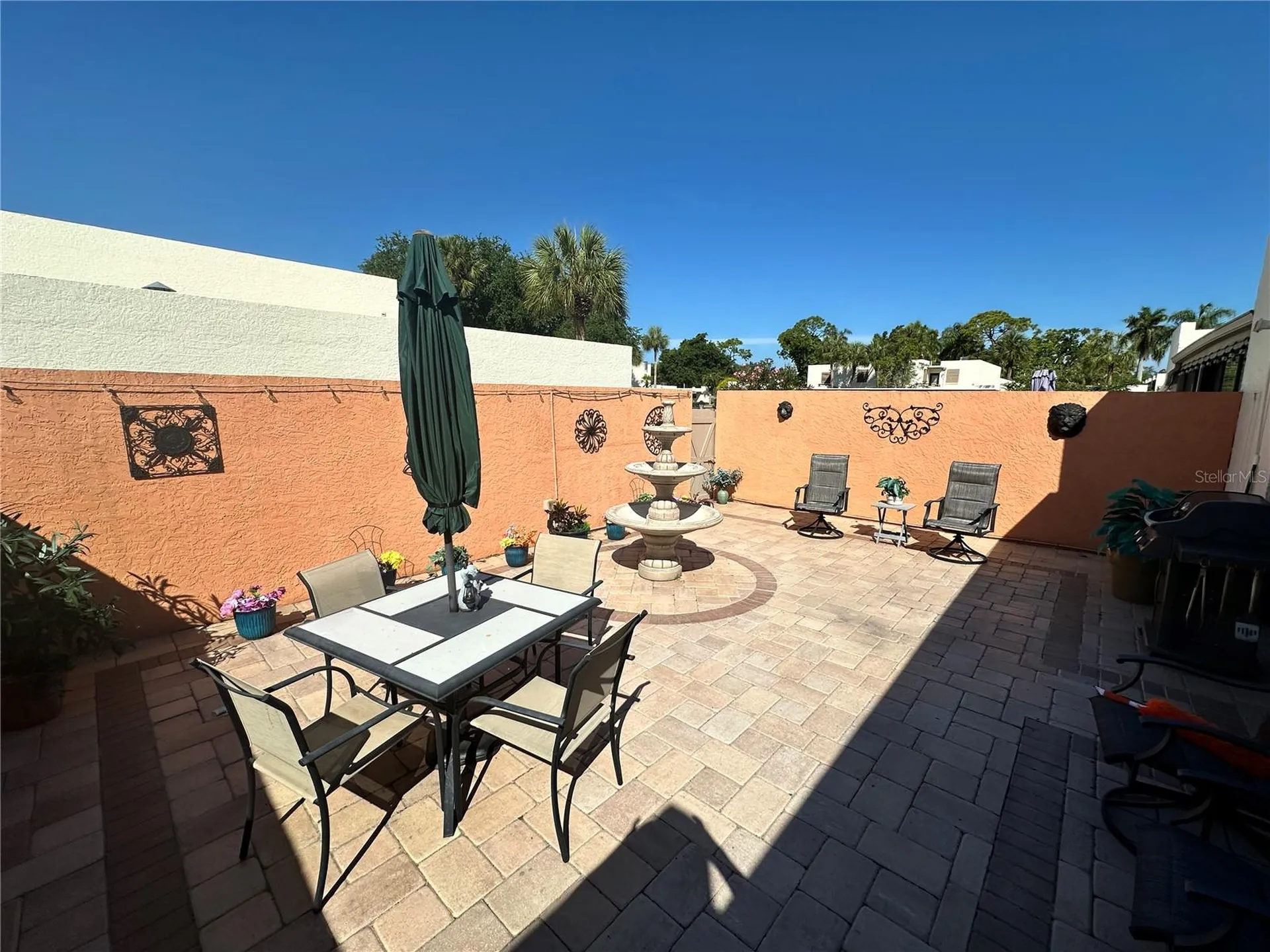 567 Lakeside Drive Bradenton FL 34210