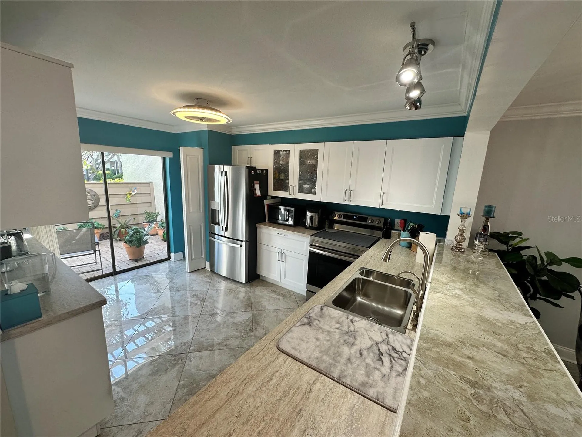 567 Lakeside Drive Bradenton FL 34210