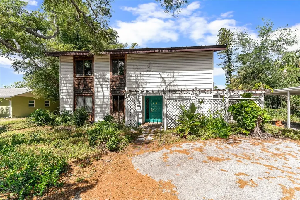 406 49th Street Bradenton FL 34209