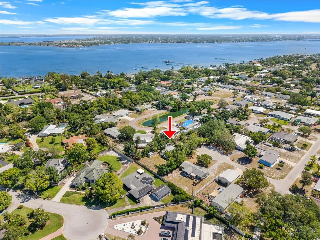 406 49th Street Bradenton FL 34209
