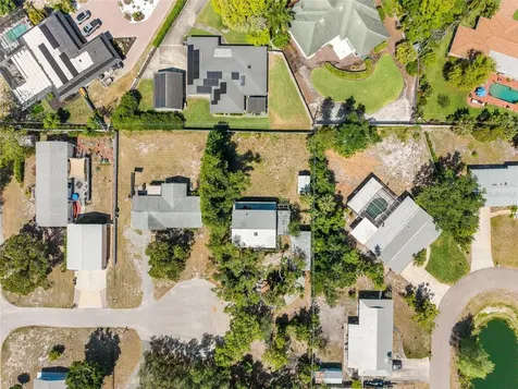 406 49th Street Bradenton FL 34209