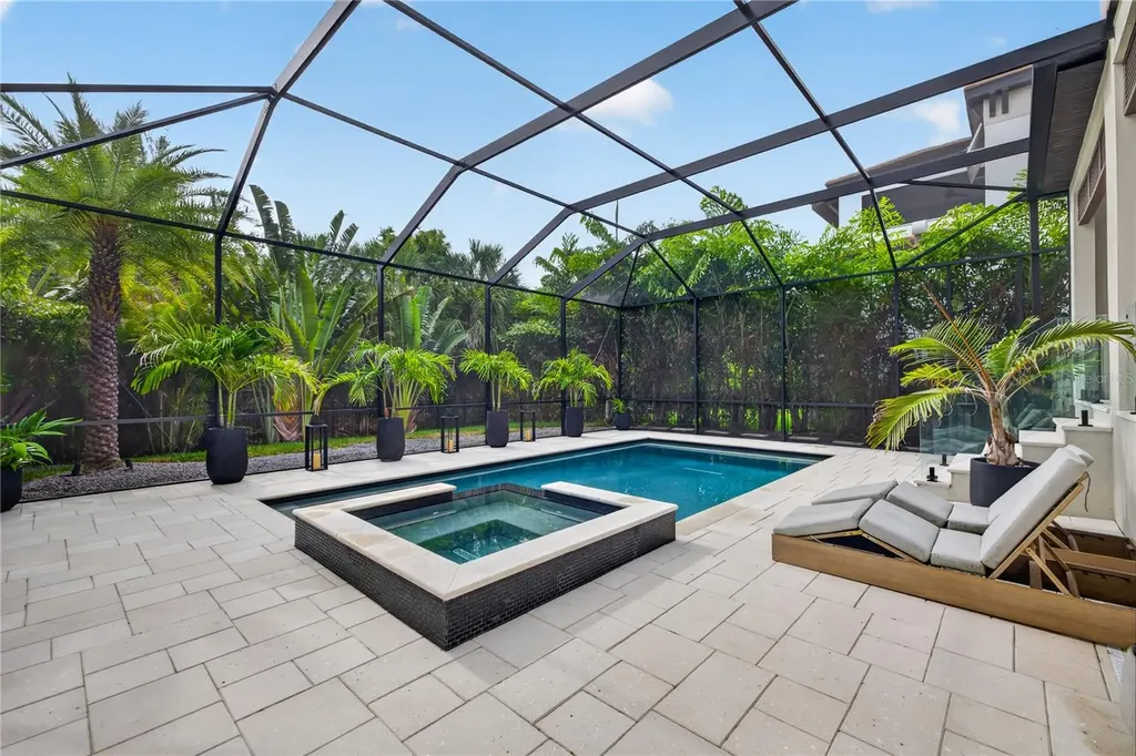 919 Seagrape Drive Ruskin FL 33570