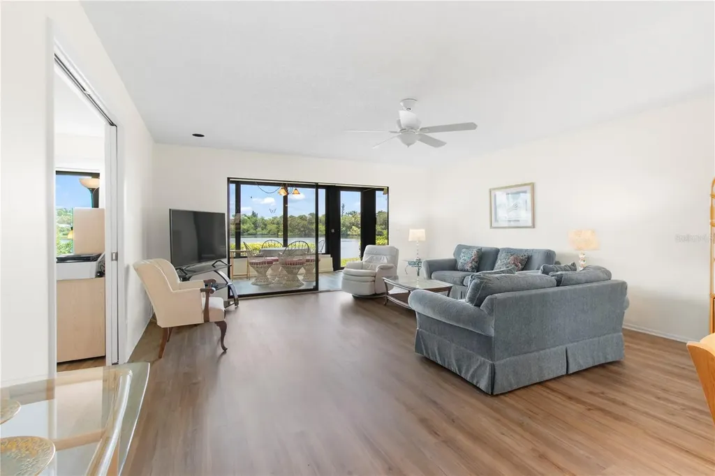 220 Lakewood Drive Bradenton FL 34210