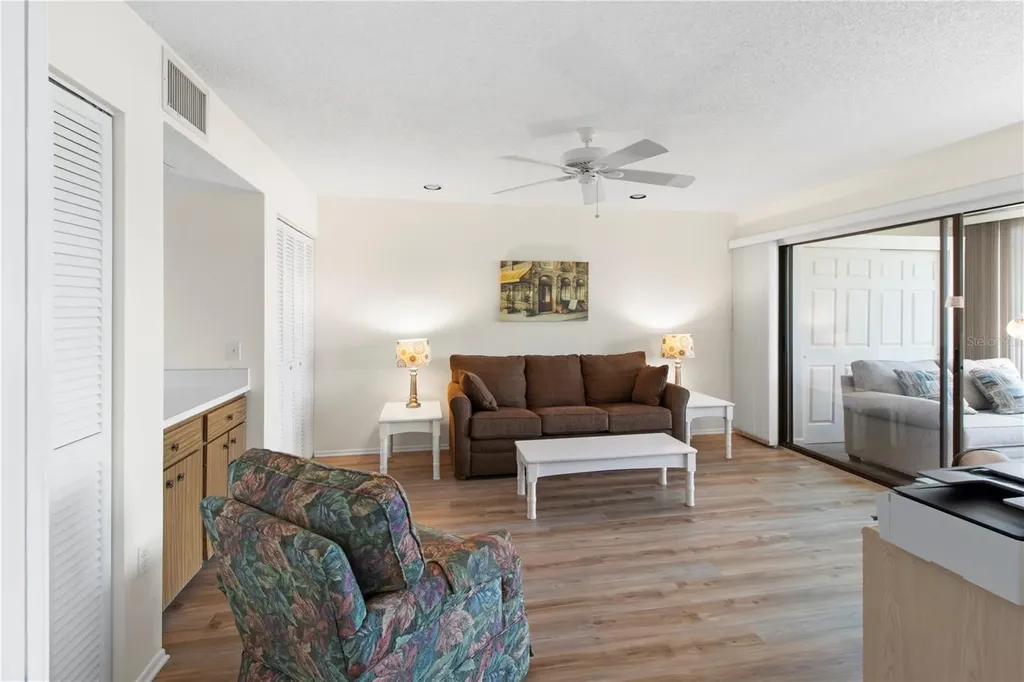 220 Lakewood Drive Bradenton FL 34210