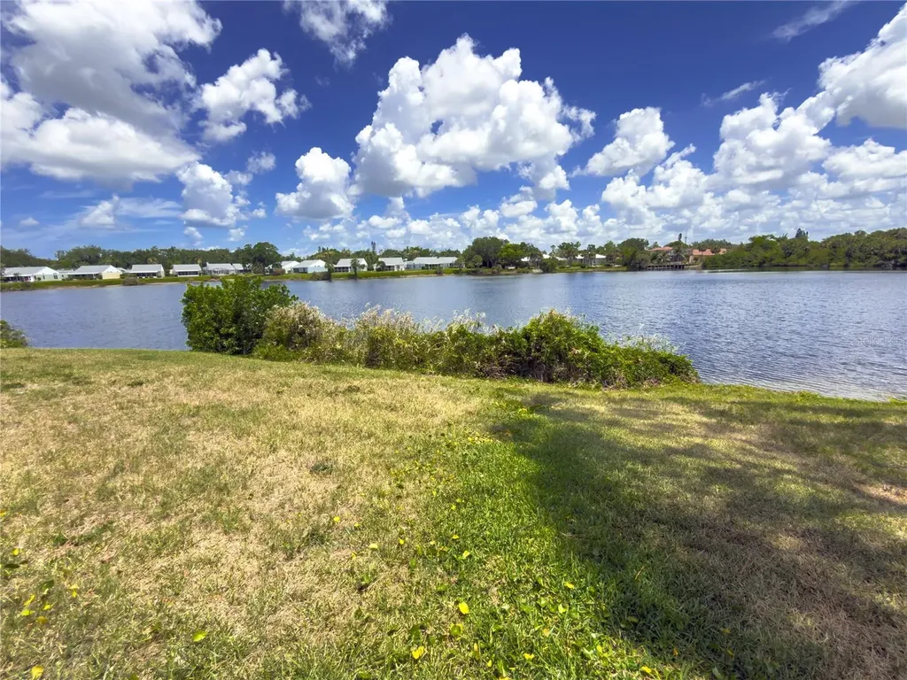 220 Lakewood Drive Bradenton FL 34210