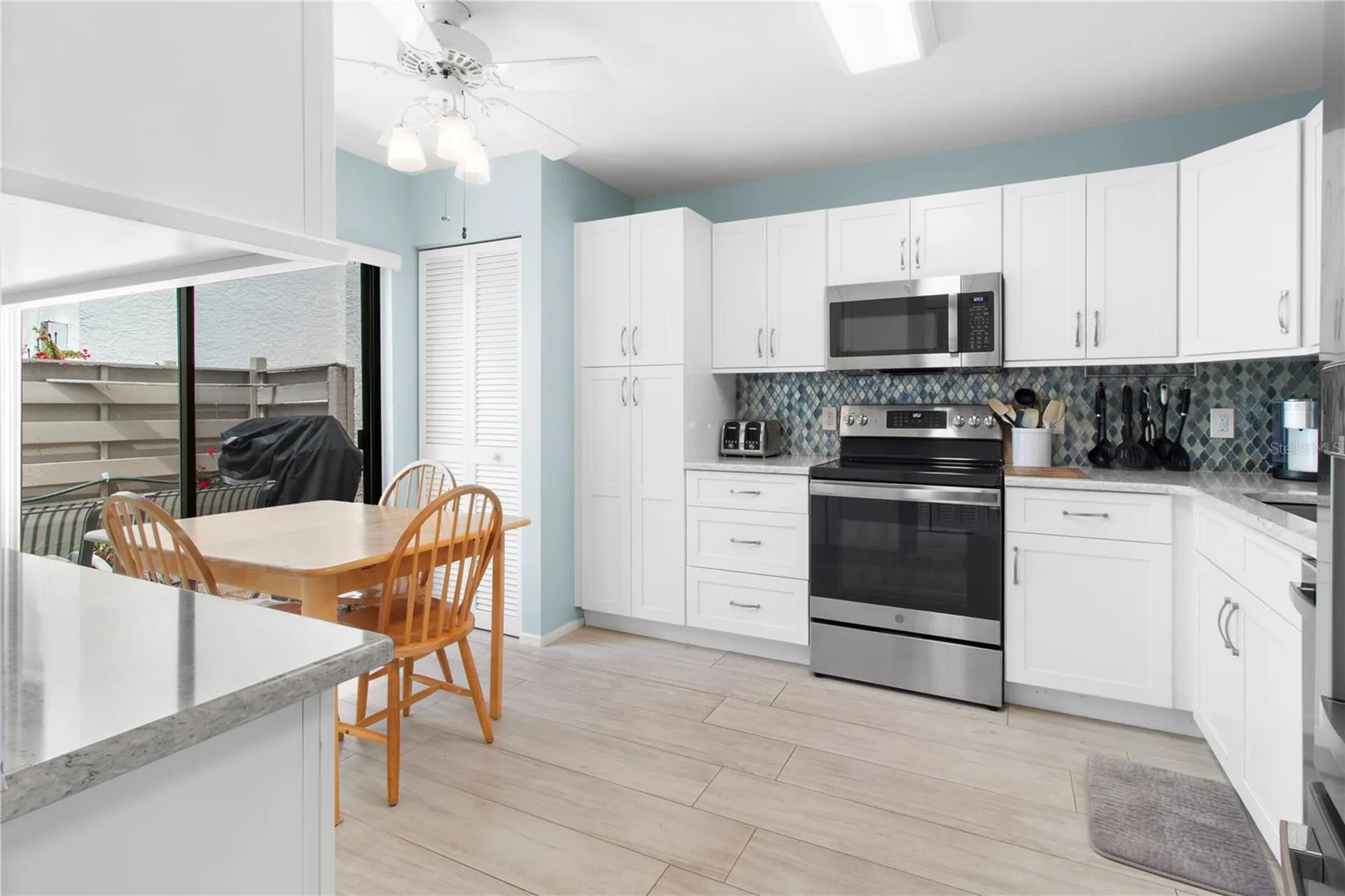 220 Lakewood Drive Bradenton FL 34210