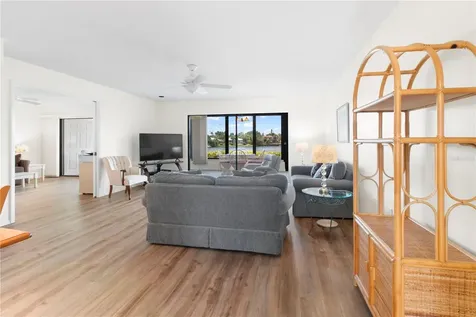 220 Lakewood Drive Bradenton FL 34210