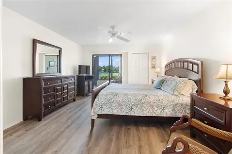220 Lakewood Drive Bradenton FL 34210