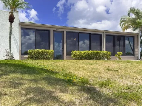 220 Lakewood Drive Bradenton FL 34210