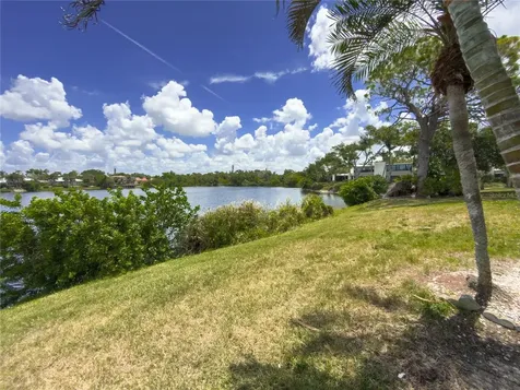 220 Lakewood Drive Bradenton FL 34210